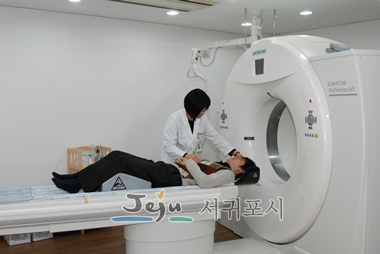 Ƿ MRI  CT